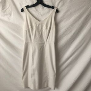 TAHARI, ARTHUR LEVINE WHITE DRESS, SIZE 6